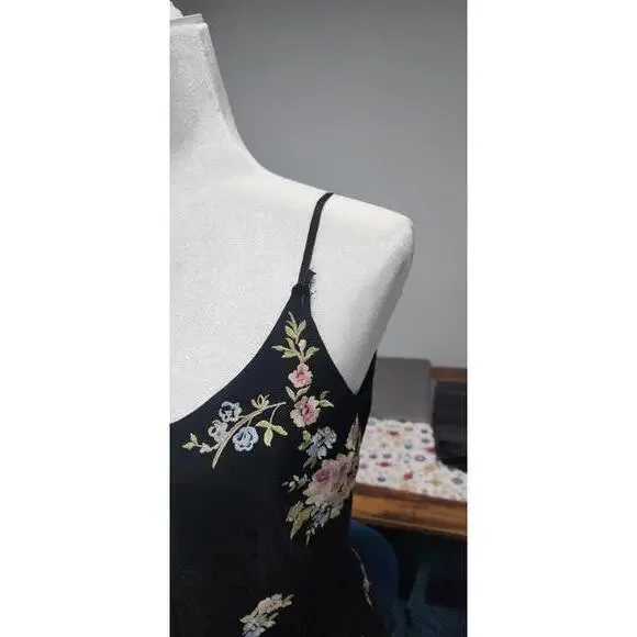 Elegant Black Floral Embroidered Slip Dress #3 - Picture 5 of 7
